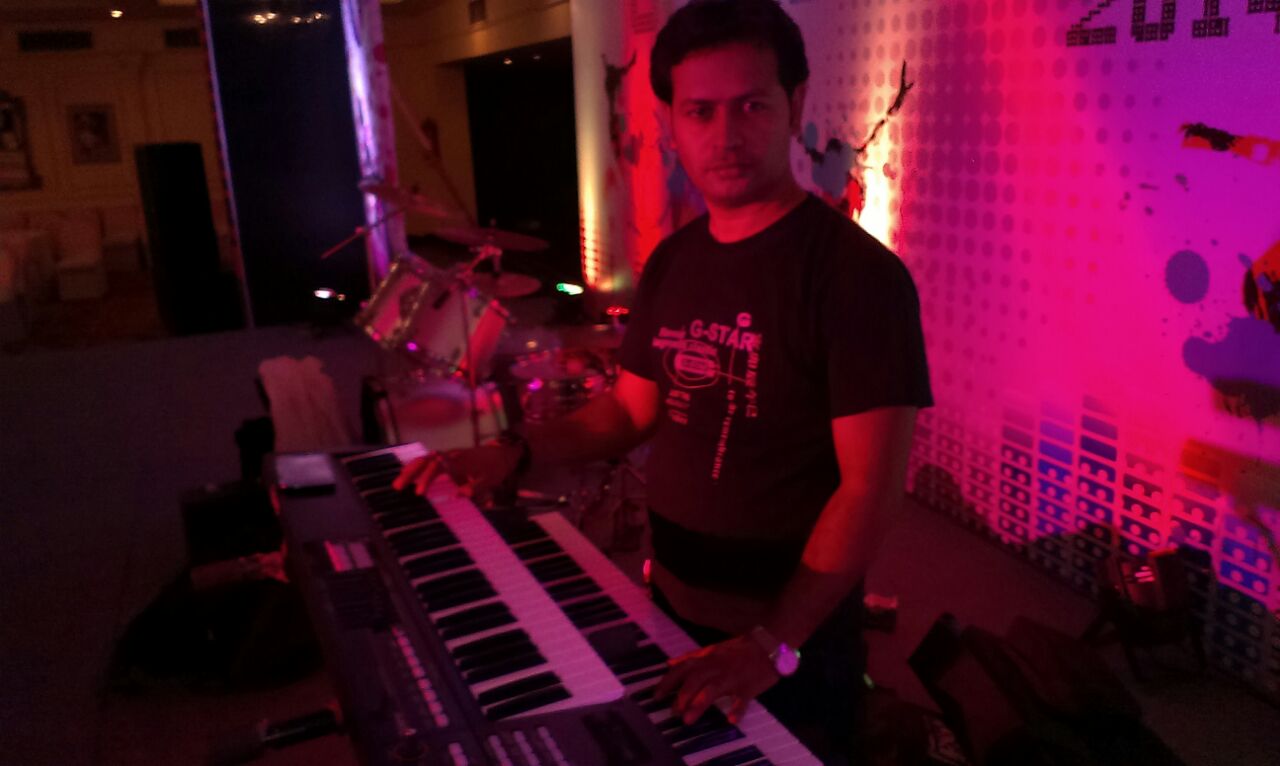 male keyboard player kolhapur