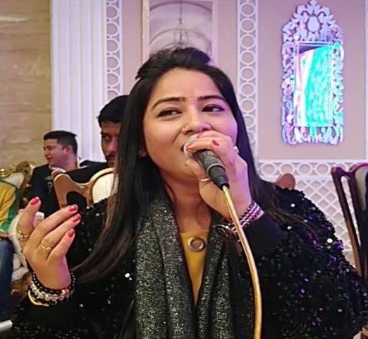 best female punjabi singer kolhapur
