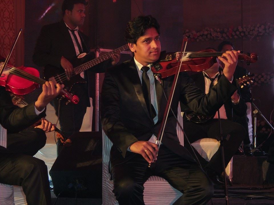 male violin player kolhapur